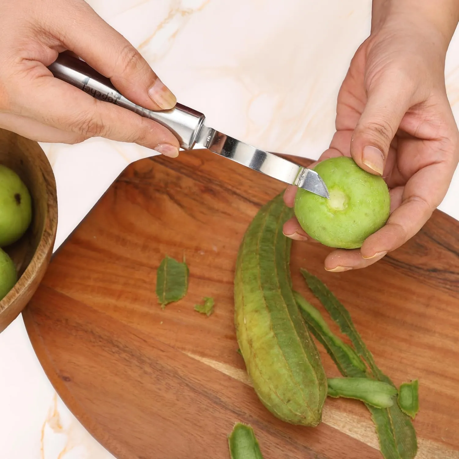 5530 Kitchen Vegetable Peeler, Fruit Peeler, Ergonomic Handle Safe and Easy to Use for Potatoes,Apples,Pears Tomatoes,Carrots,Cucumbers Kitchen Accessory, Kitchen Gadgets (1 Pc)