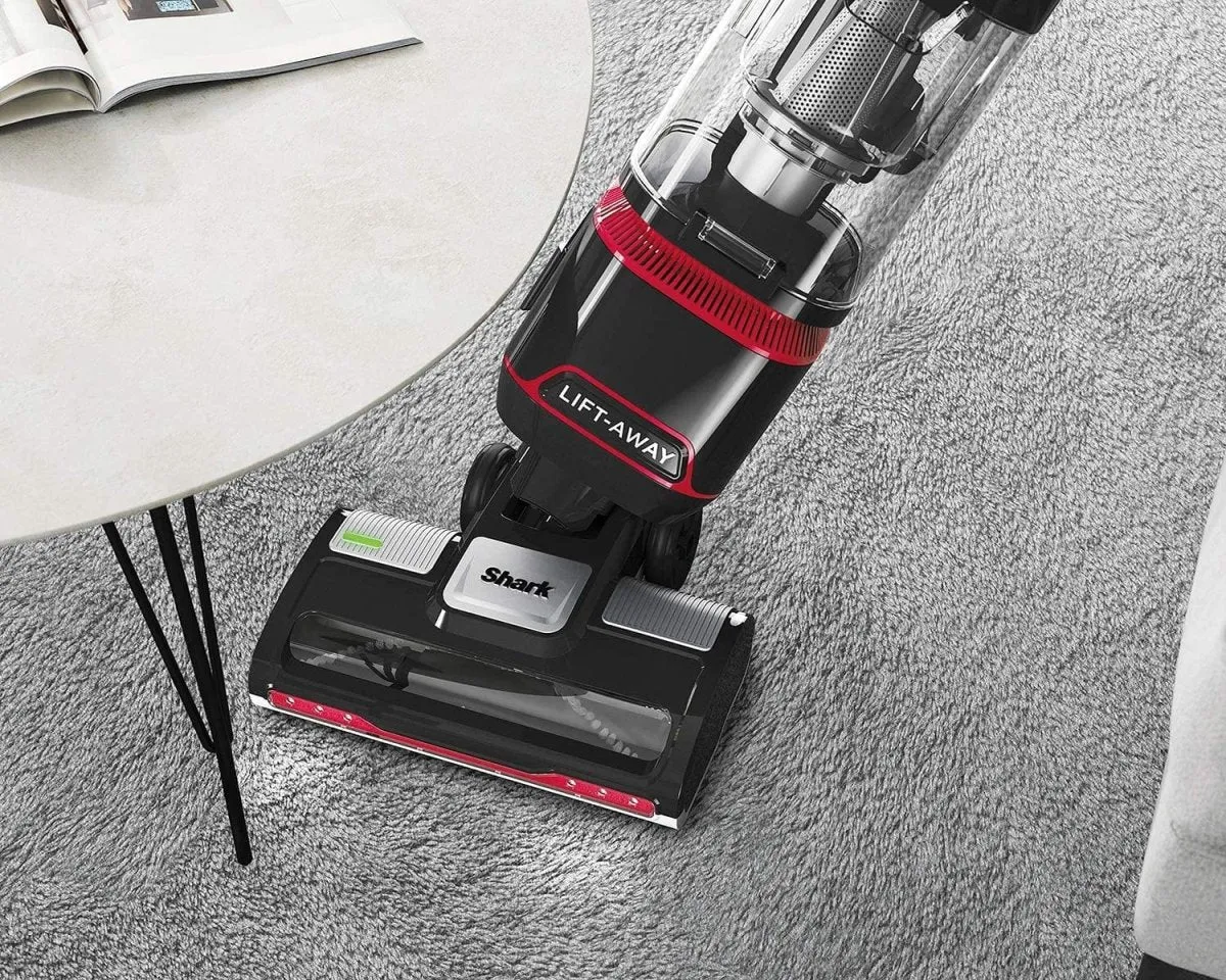 Shark NV602UKT Lift-Away Upright Vacuum Cleaner - Pet Model - Red